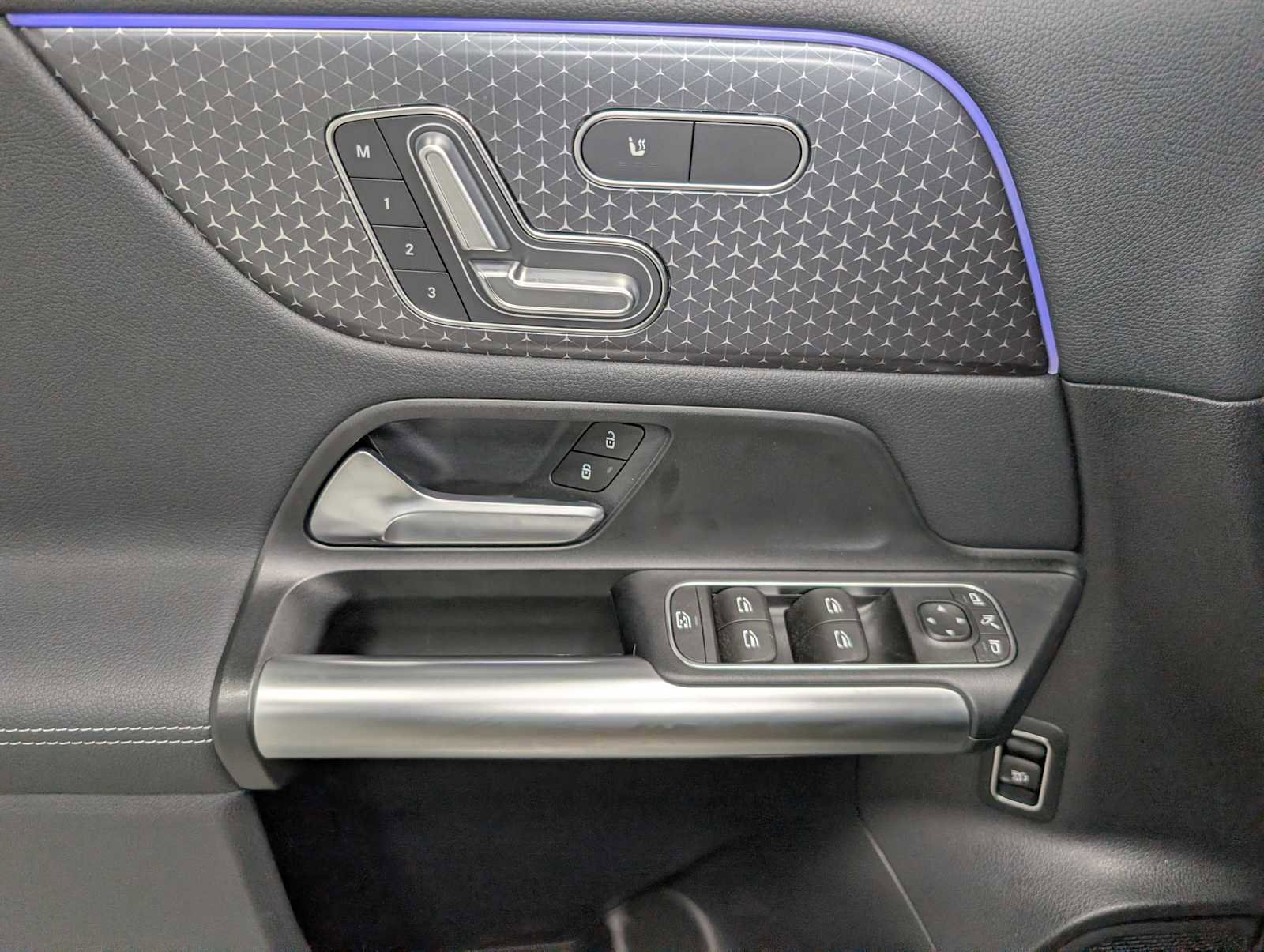 Certified 2025 Mercedes-Benz GLA 250 4MATIC image 35