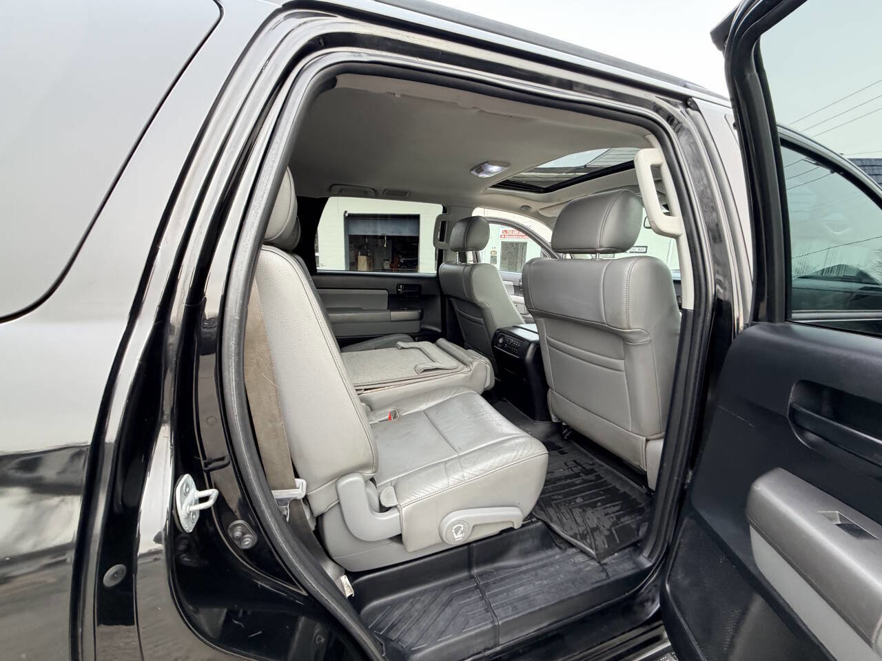 Used 2013 Toyota Sequoia SR5 w/ Premium Pkg image 41