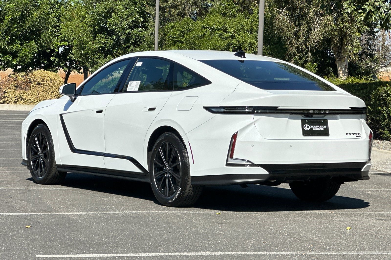 New 2026 Lexus ES 350h AWD w/ Convenience Package image 3
