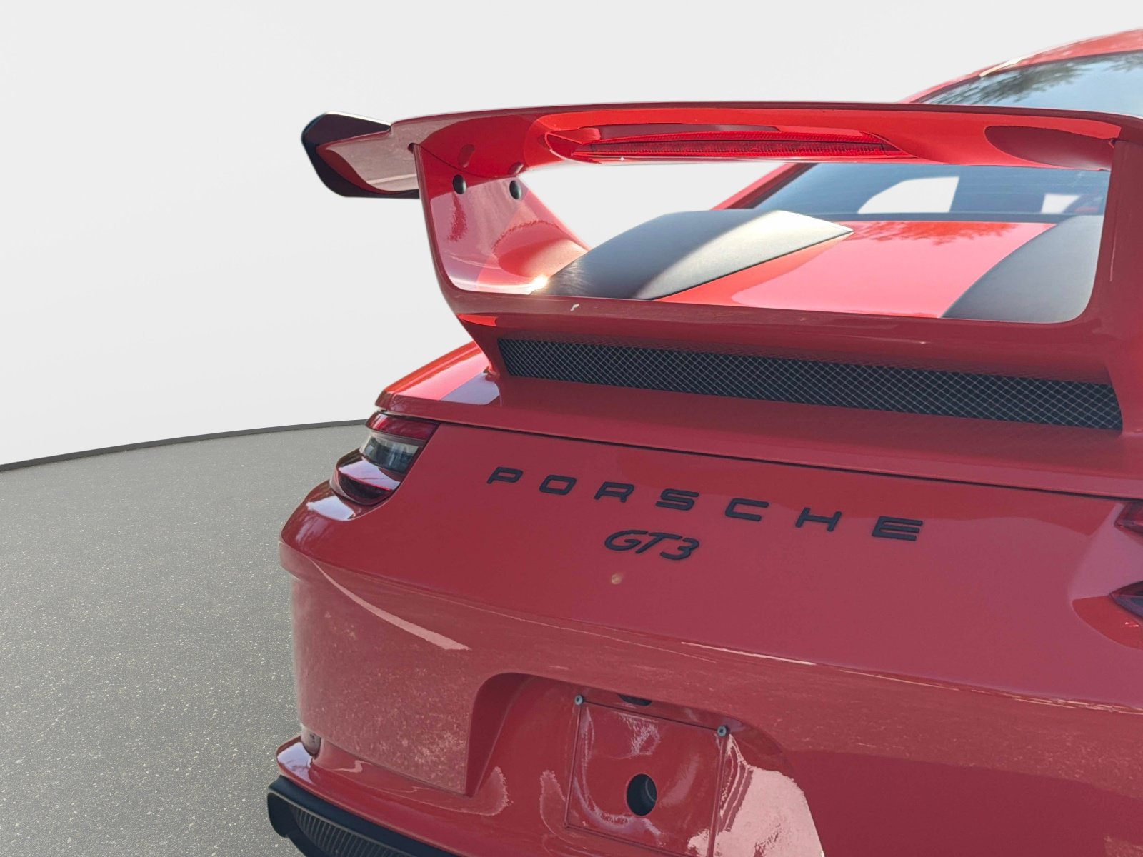 Used 2018 Porsche 911 GT3 RWD image 18