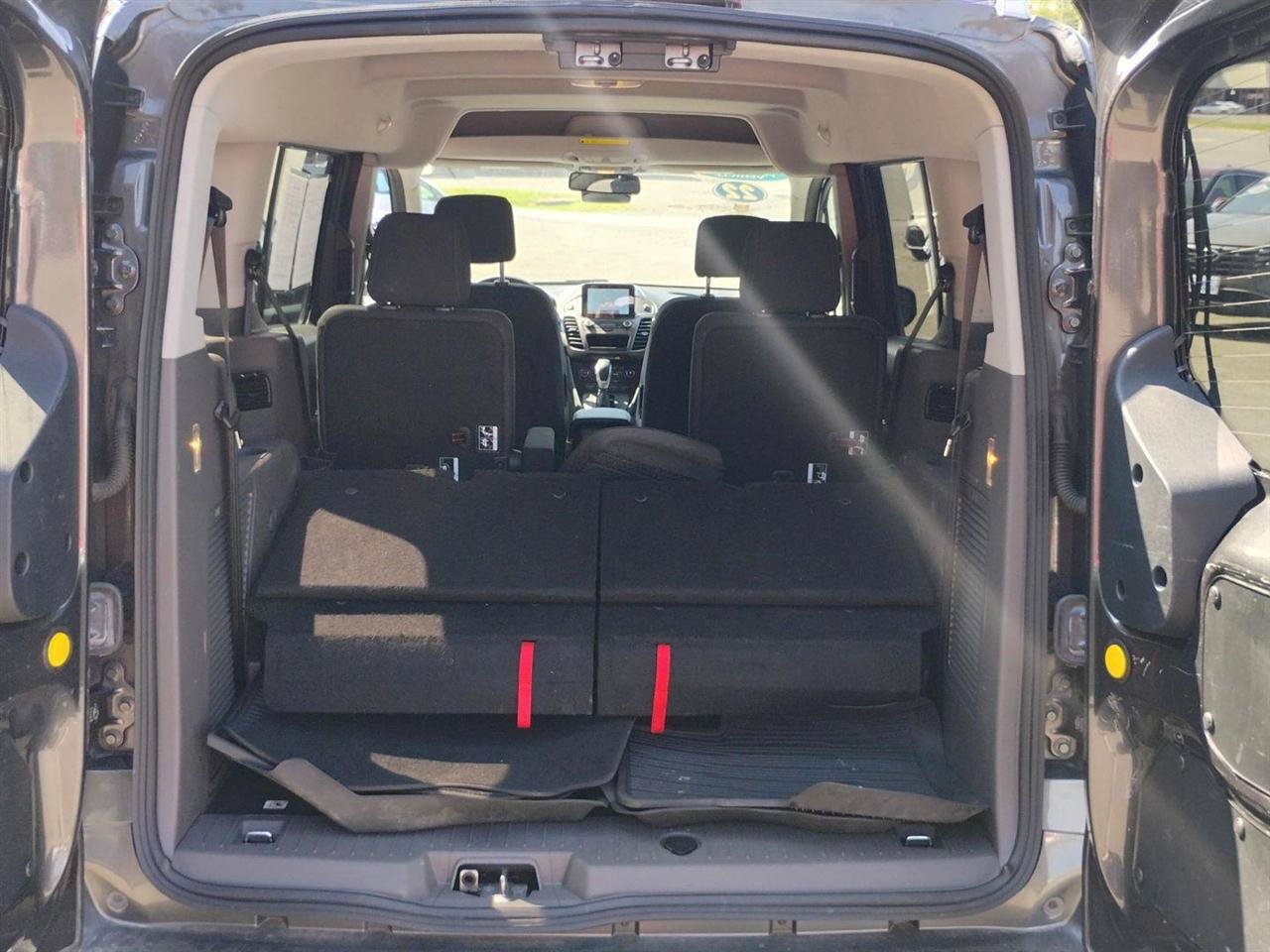 Used 2022 Ford Transit Connect XLT FWD image 10