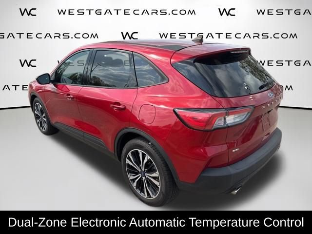 Used 2022 Ford Escape SE w/ SE Sport Appearance Package image 14
