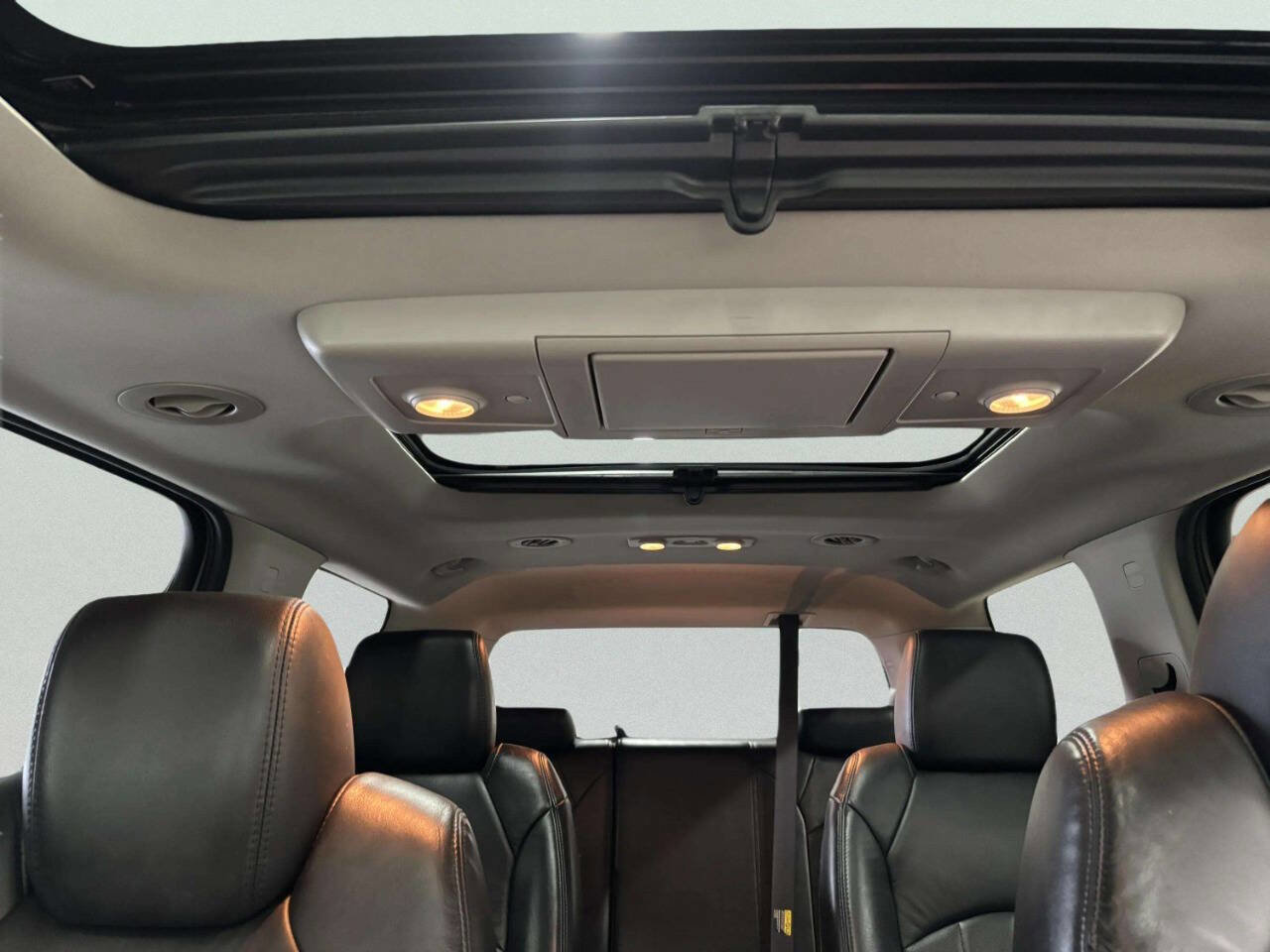 Used 2012 GMC Acadia Denali image 16