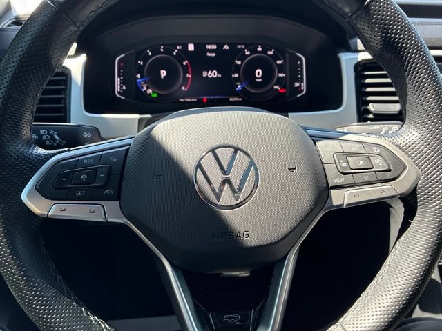 Used 2022 Volkswagen Atlas Cross Sport SEL R-Line AWD/4WD image 31