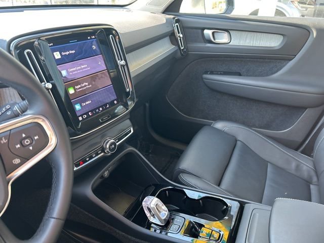 Certified 2025 Volvo XC40 B5 Plus image 19