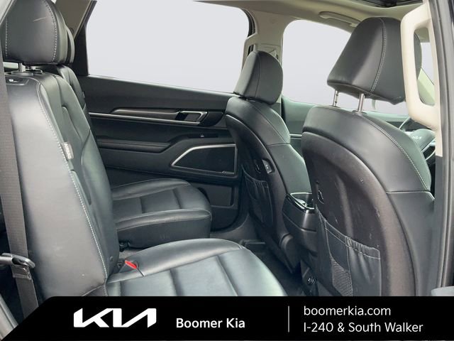 Certified 2025 Kia Telluride S image 12