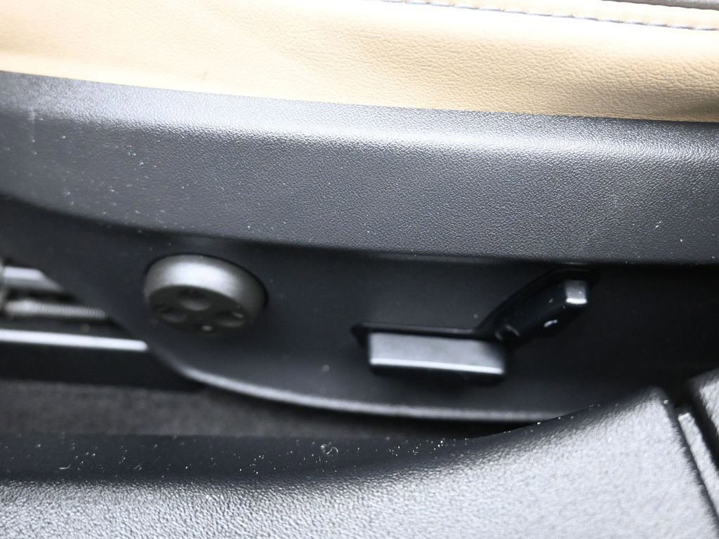 Used 2013 Tesla Model S Performance image 12