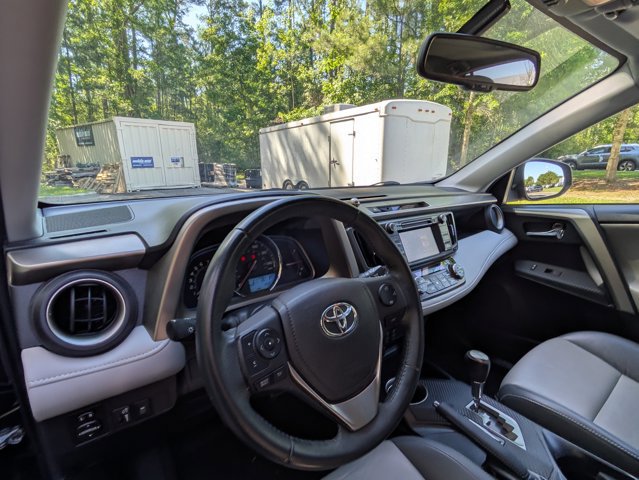 Used 2014 Toyota RAV4 Limited FWD image 10