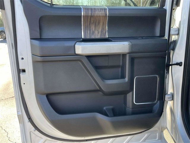 Used 2019 Ford F150 Lariat image 14