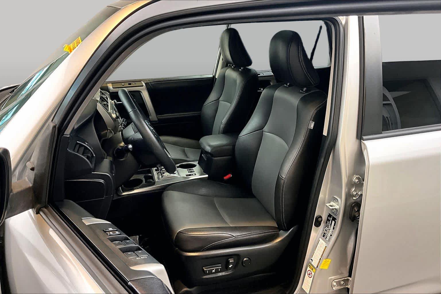 Used 2019 Toyota 4Runner SR5 Premium RWD image 8