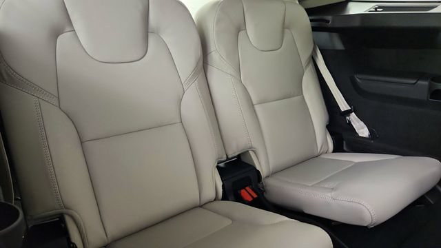 New 2026 Volvo XC90 B6 Ultra w/ Protection Package AWD/4WD image 36