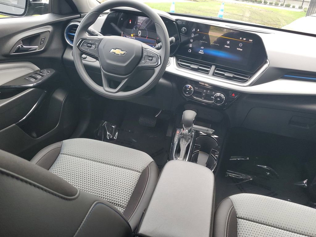 New 2026 Chevrolet Trax LT image 11