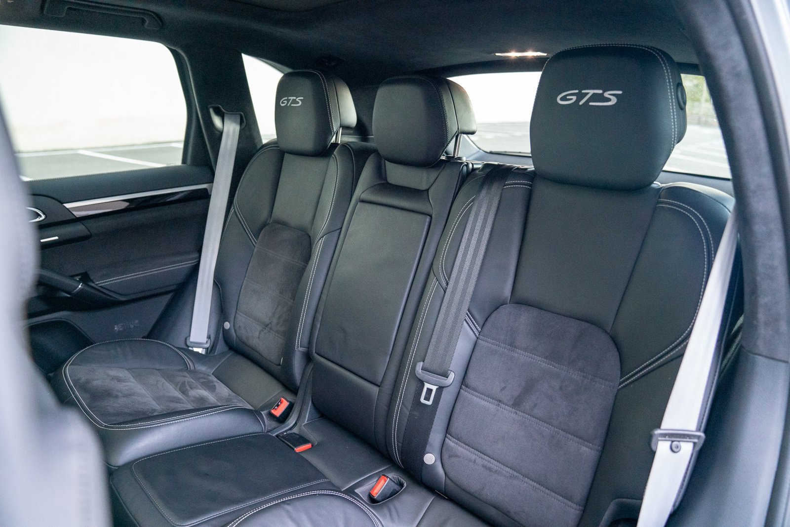 Used 2016 Porsche Cayenne GTS image 25