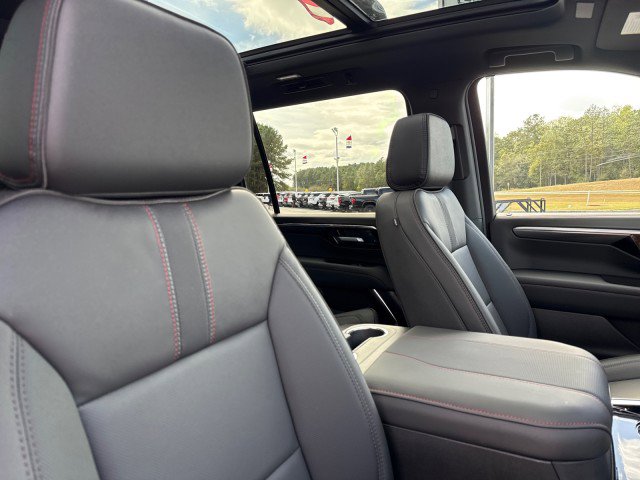 New 2026 Chevrolet Suburban RST image 9