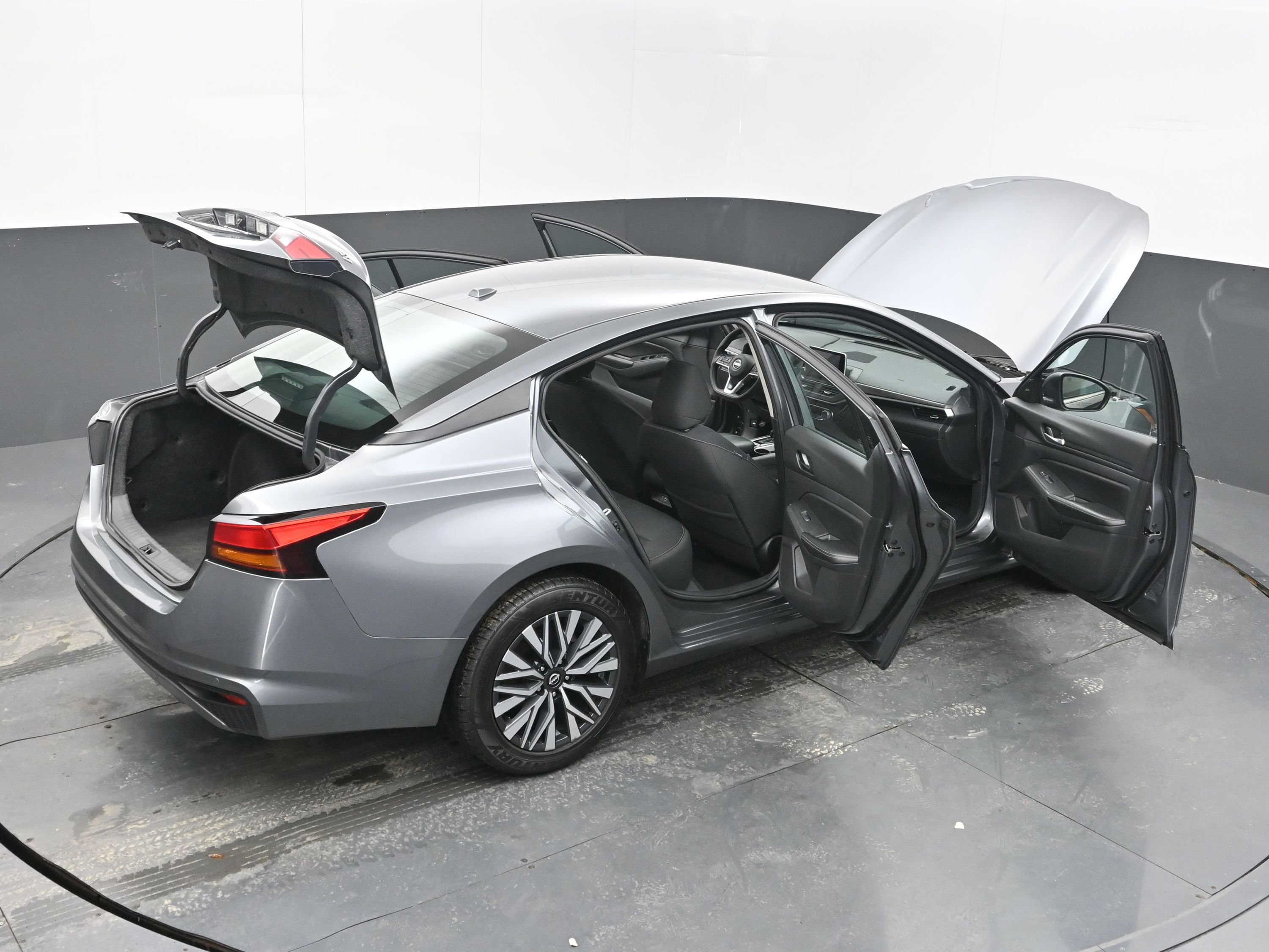 Used 2024 Nissan Altima 2.5 SV image 42