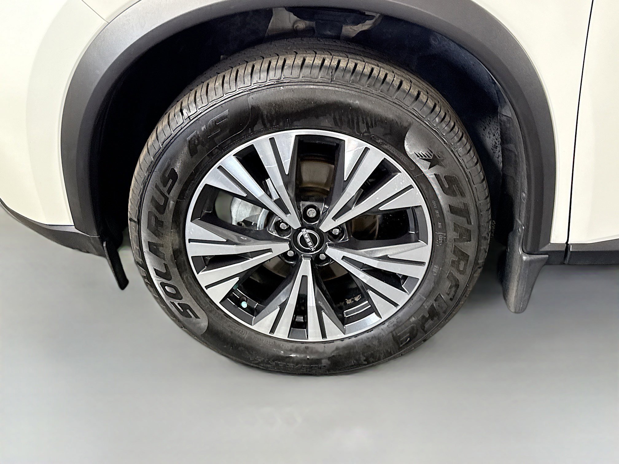 Used 2023 Nissan Rogue SV FWD image 38