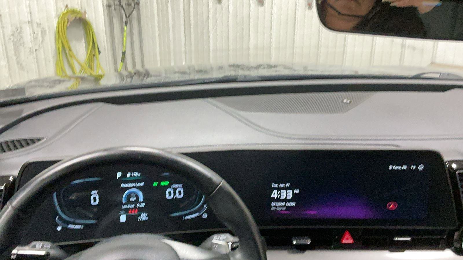 Used 2024 Kia Sportage EX image 23