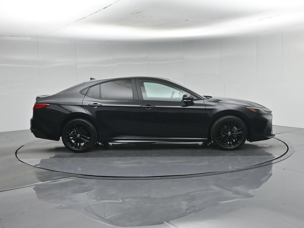 Used 2026 Toyota Camry SE FWD image 26