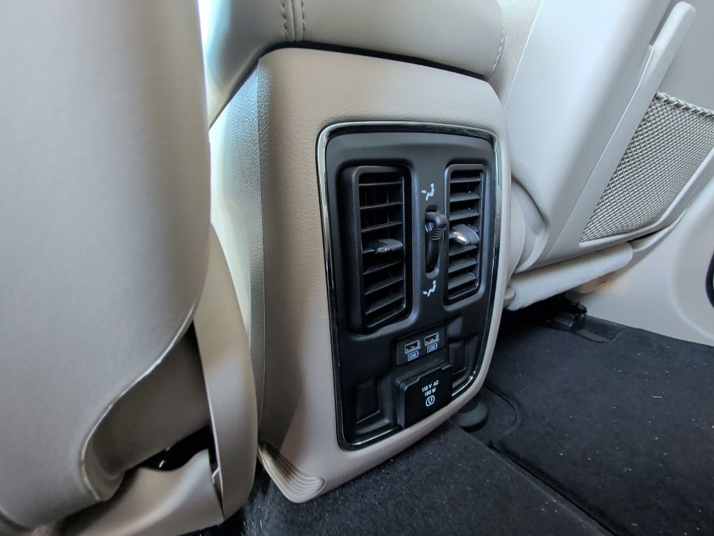 Used 2022 Jeep Grand Cherokee Limited w/ Tech Group image 19