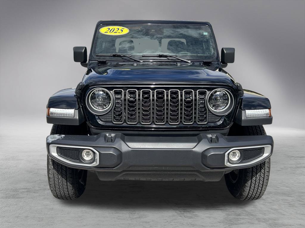 Certified 2025 Jeep Gladiator Sport AWD/4WD image 2