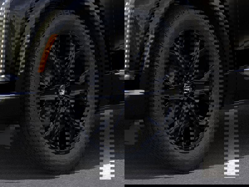 New 2025 Cadillac Optiq Sport 2 w/ LPO, ONYX Package image 9