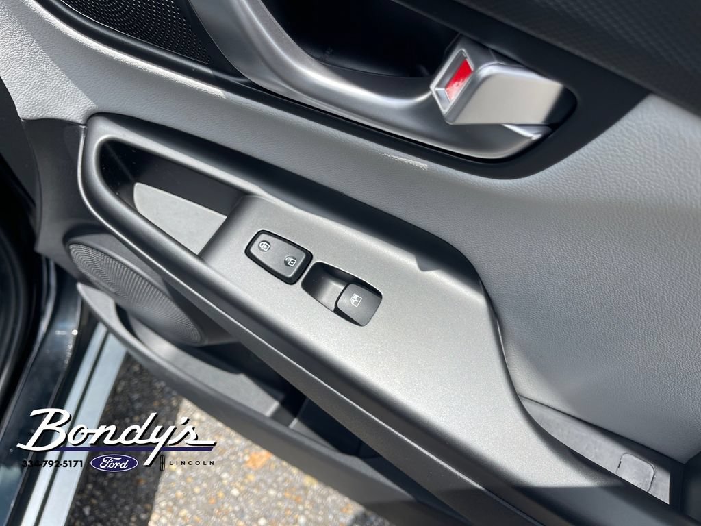 Used 2023 Hyundai Kona Limited FWD image 20