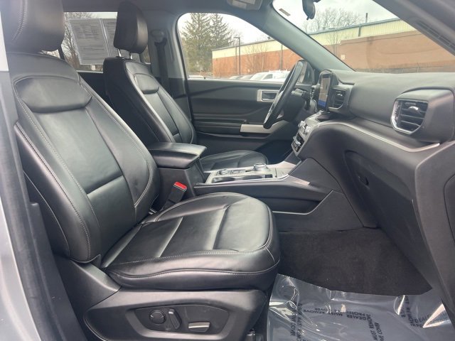 Used 2022 Ford Explorer XLT w/ Equipment Group 202A image 11