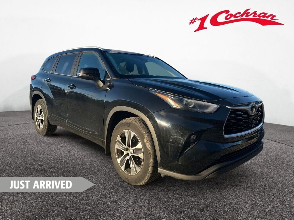 Used 2022 Toyota Highlander XLE