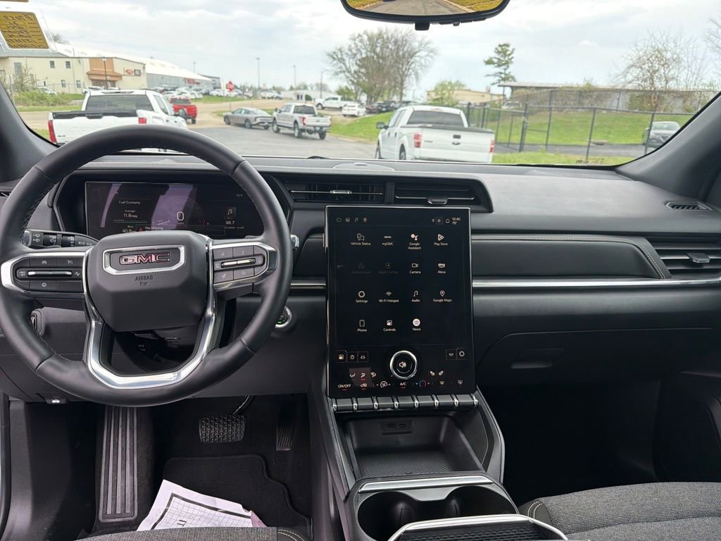 Used 2025 GMC Terrain Elevation w/ Technology Package II image 14