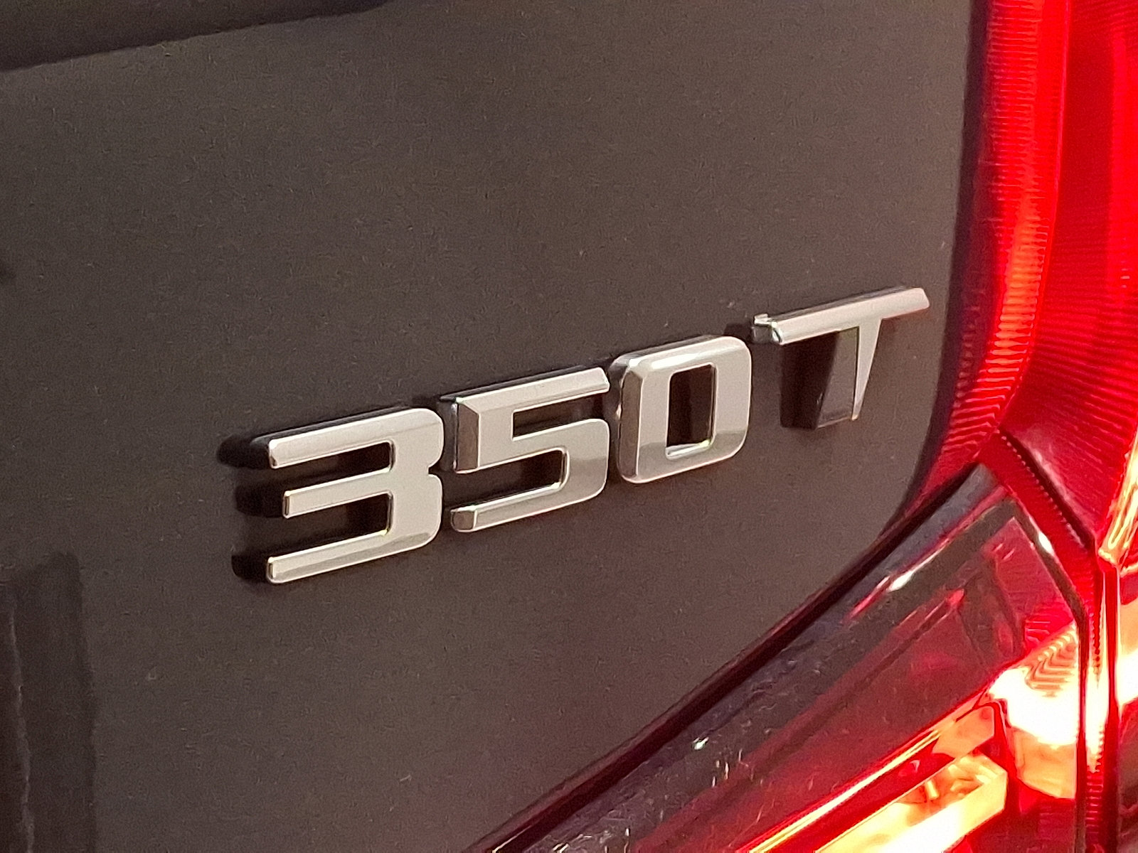 Used 2021 Cadillac XT4 Luxury w/ Cold Weather Package image 31