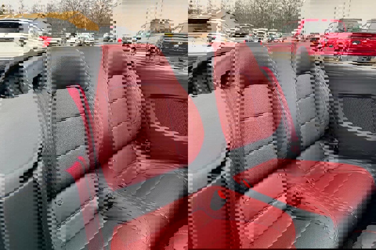 Used 2025 Ford Mustang GT Premium image 21