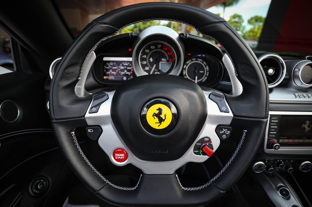 Used 2015 Ferrari California T RWD image 30