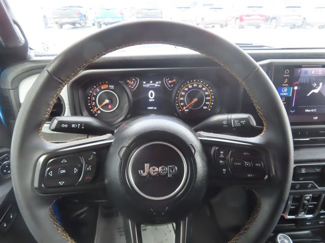 Used 2024 Jeep Wrangler Sport S image 32