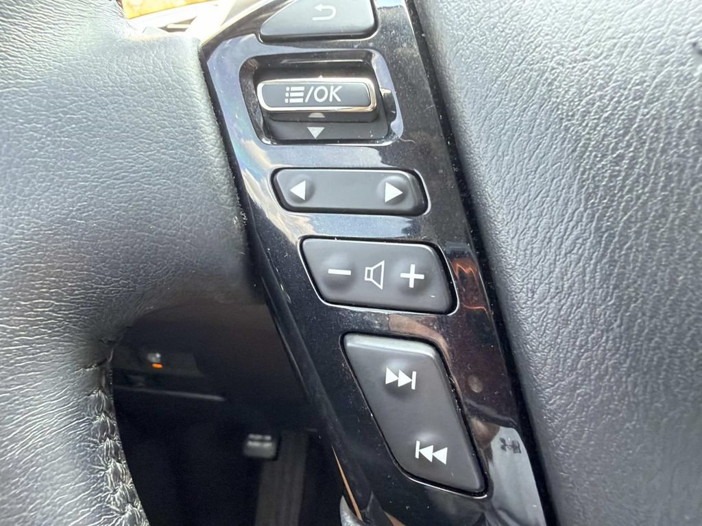 Used 2022 Nissan Armada SL RWD image 19