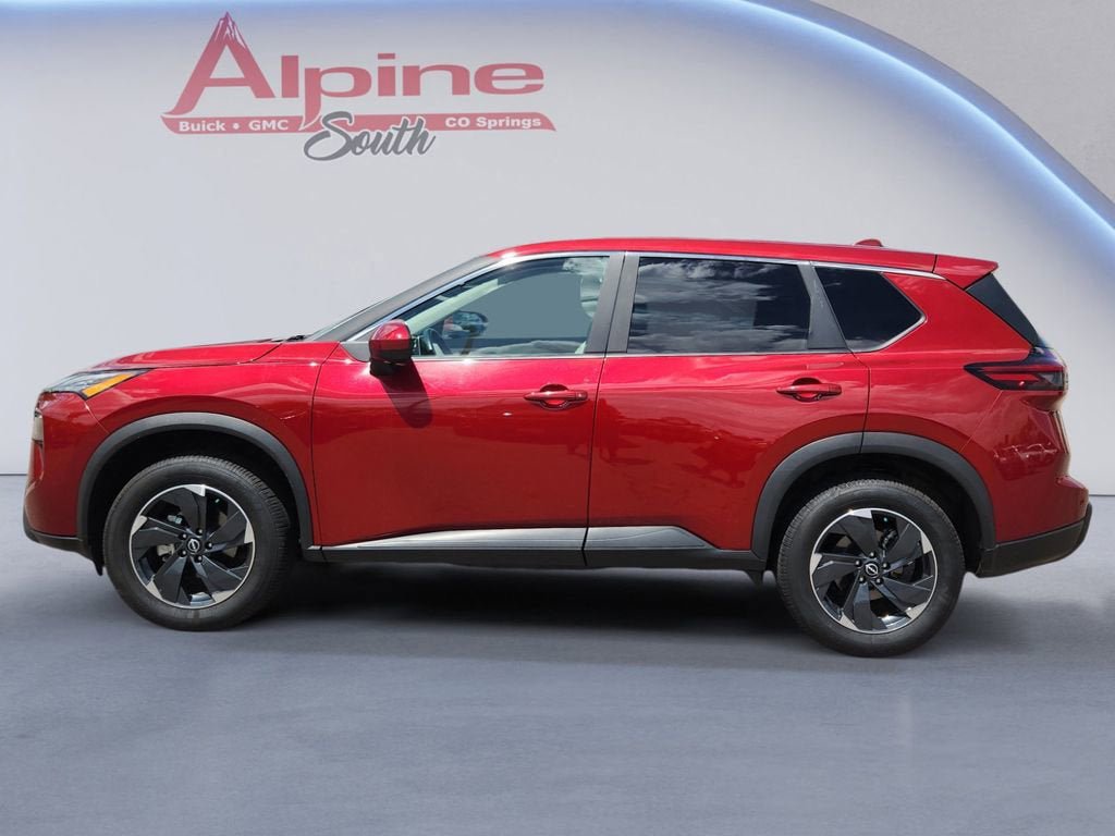 Used 2025 Nissan Rogue SV AWD/4WD image 2