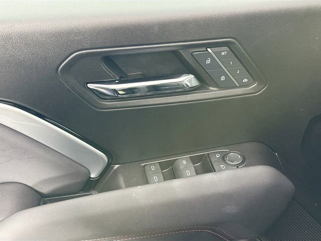 Used 2024 Chevrolet Colorado Z71 w/ Z71 Convenience Package 2 image 25