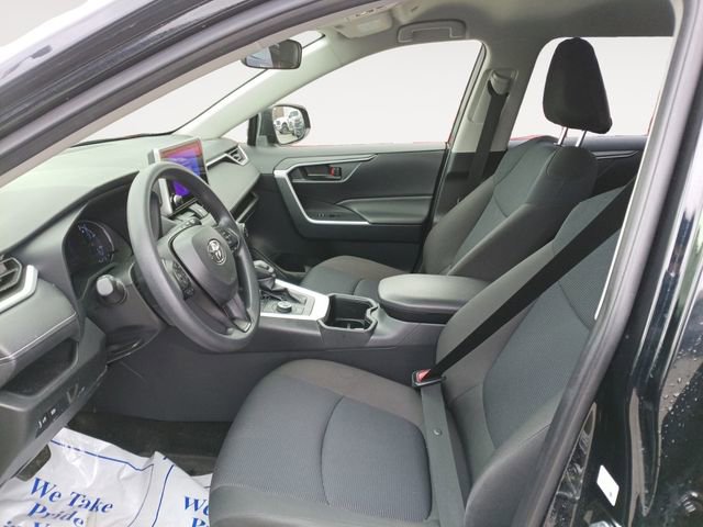 Used 2025 Toyota RAV4 LE AWD/4WD image 9