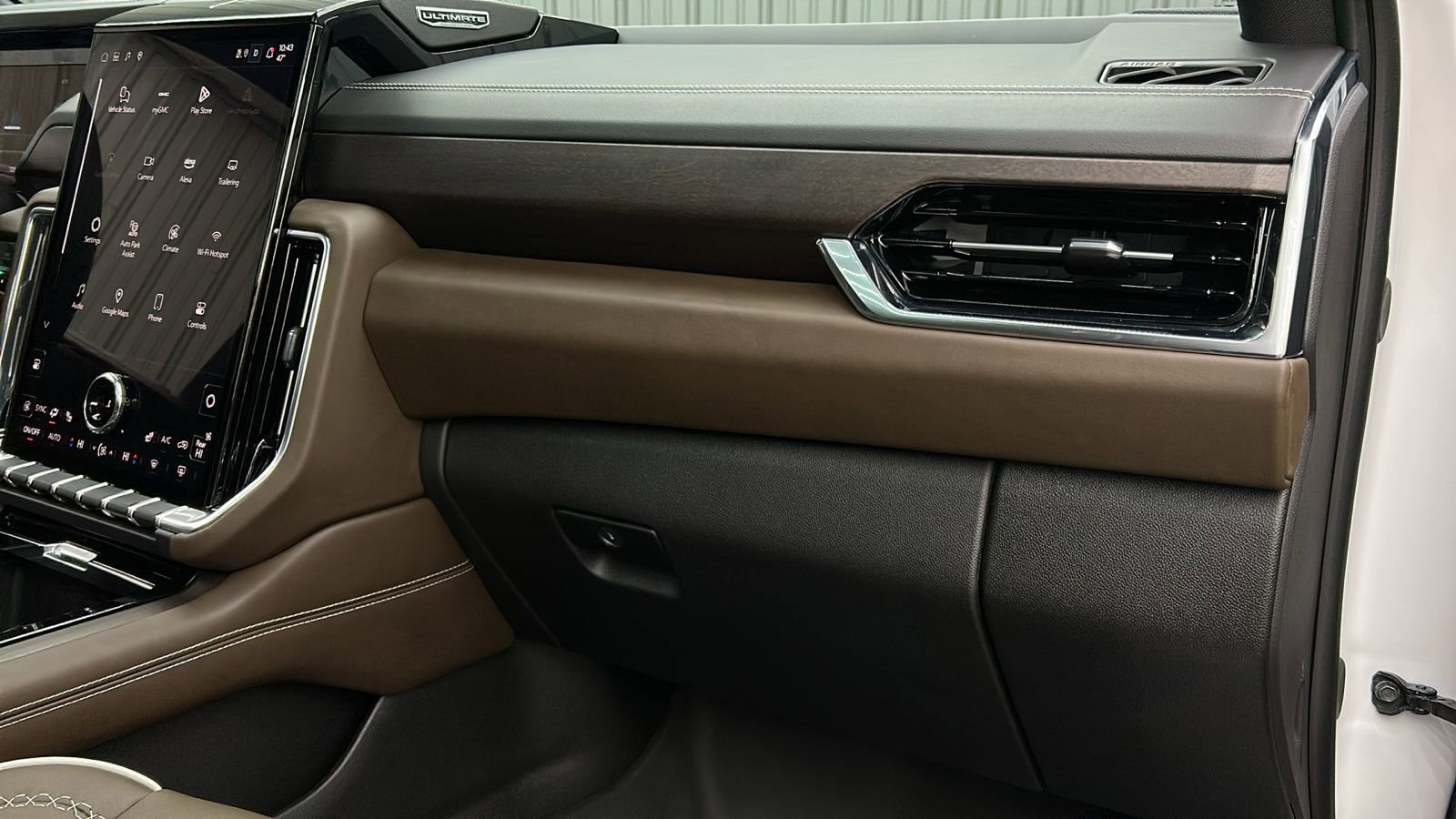 Used 2025 GMC Yukon XL Denali Ultimate image 35