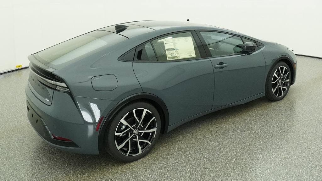 New 2026 Toyota Prius Plug-In Hybrid FWD image 12