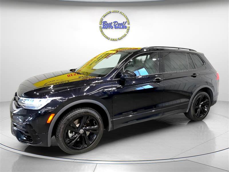 Used 2023 Volkswagen Tiguan SE R-Line image 1