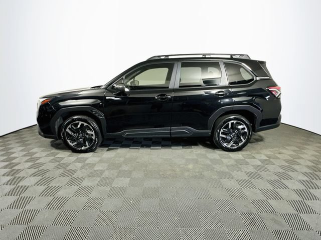 Used 2025 Subaru Forester Premium AWD/4WD image 5