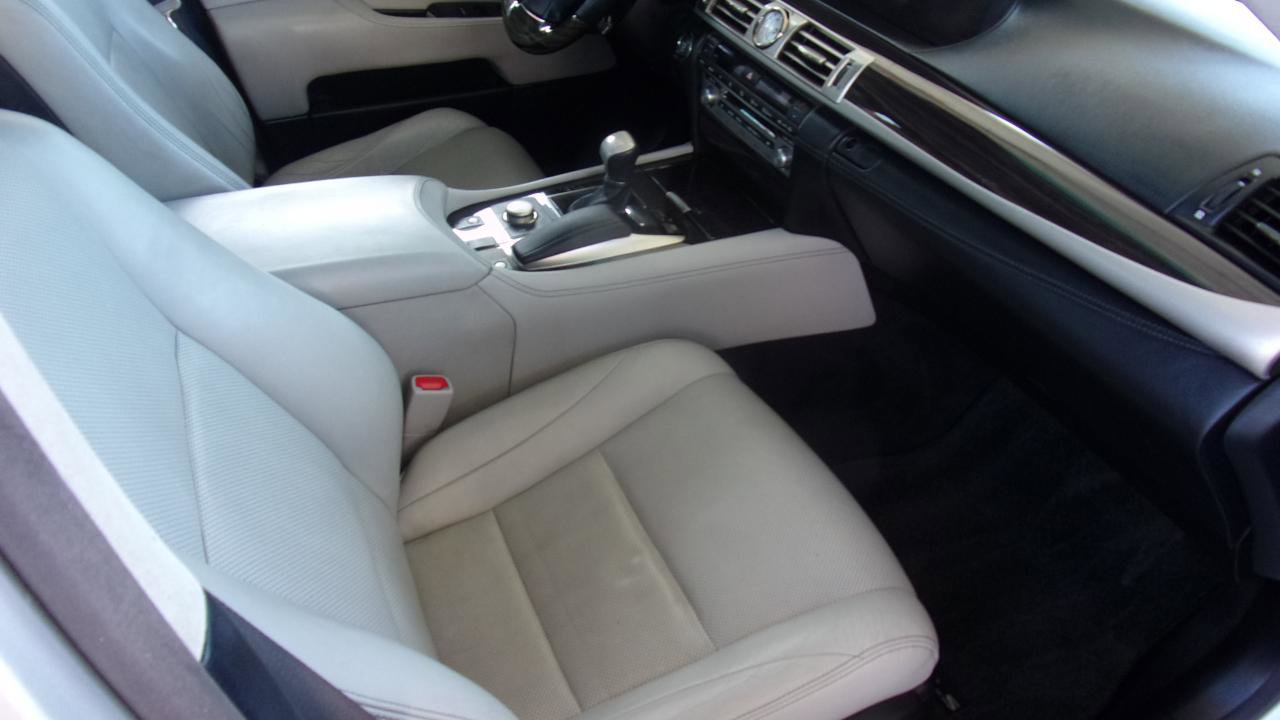 Used 2013 Lexus LS 460 w/ Comfort Pkg image 12