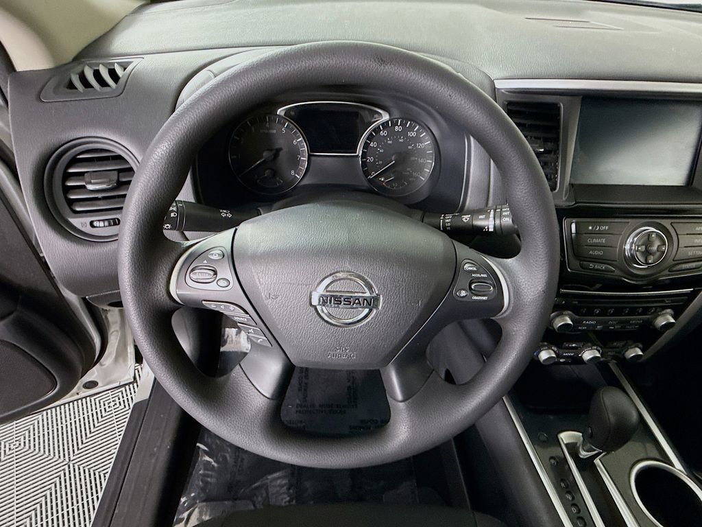Used 2020 Nissan Pathfinder S image 20