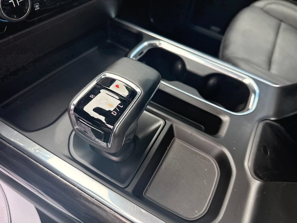 Used 2025 Chevrolet Silverado 1500 LTZ w/ Technology Package AWD/4WD image 30