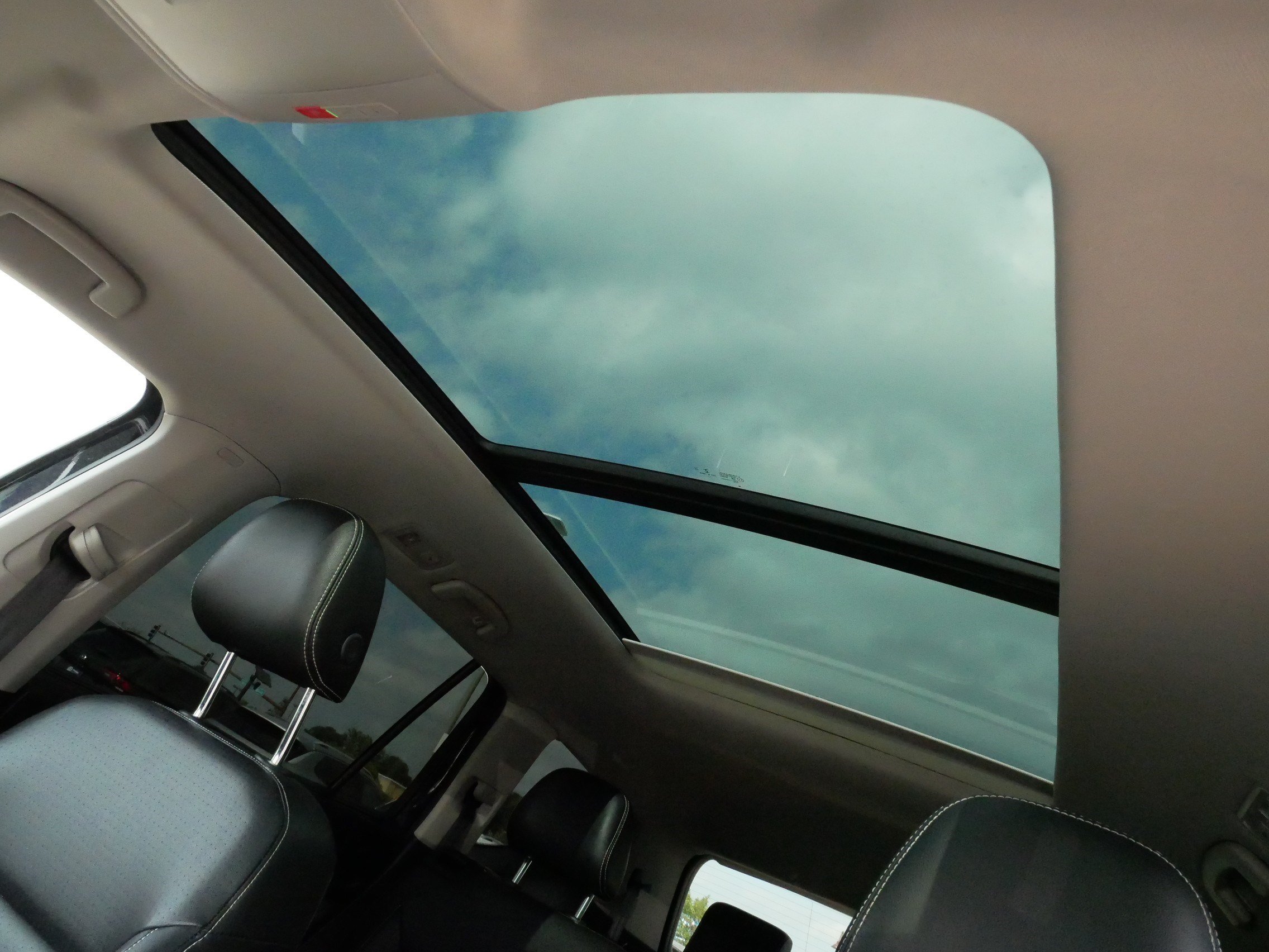 Used 2021 Volkswagen Atlas SE w/ Panoramic Sunroof Package AWD/4WD image 31