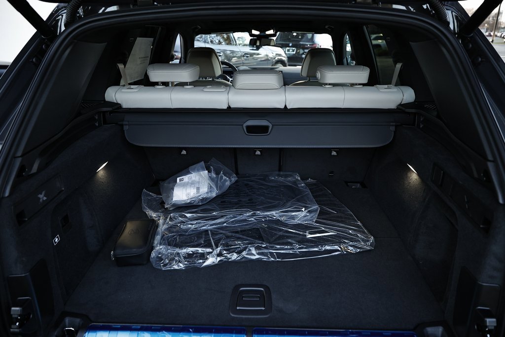 New 2026 BMW X5 xDrive50e w/ Executive Package image 30