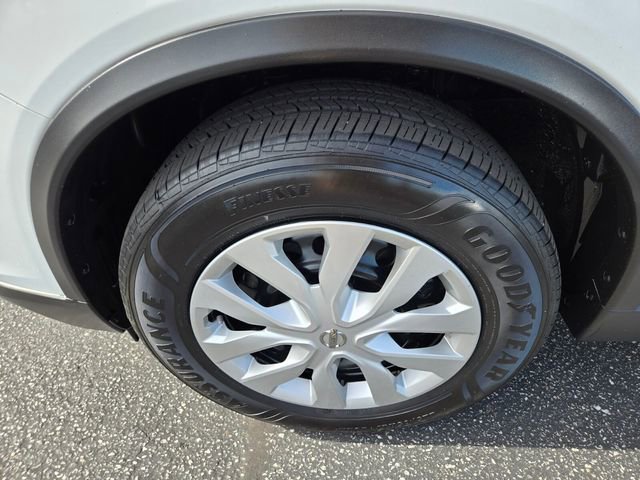 Used 2019 Nissan Rogue S image 20