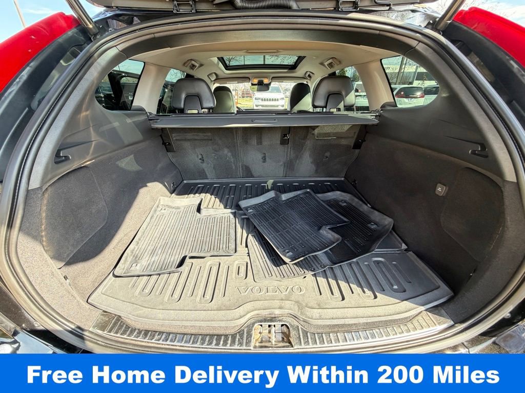 Used 2016 Volvo XC60 T6 Platinum w/ Climate Package image 32