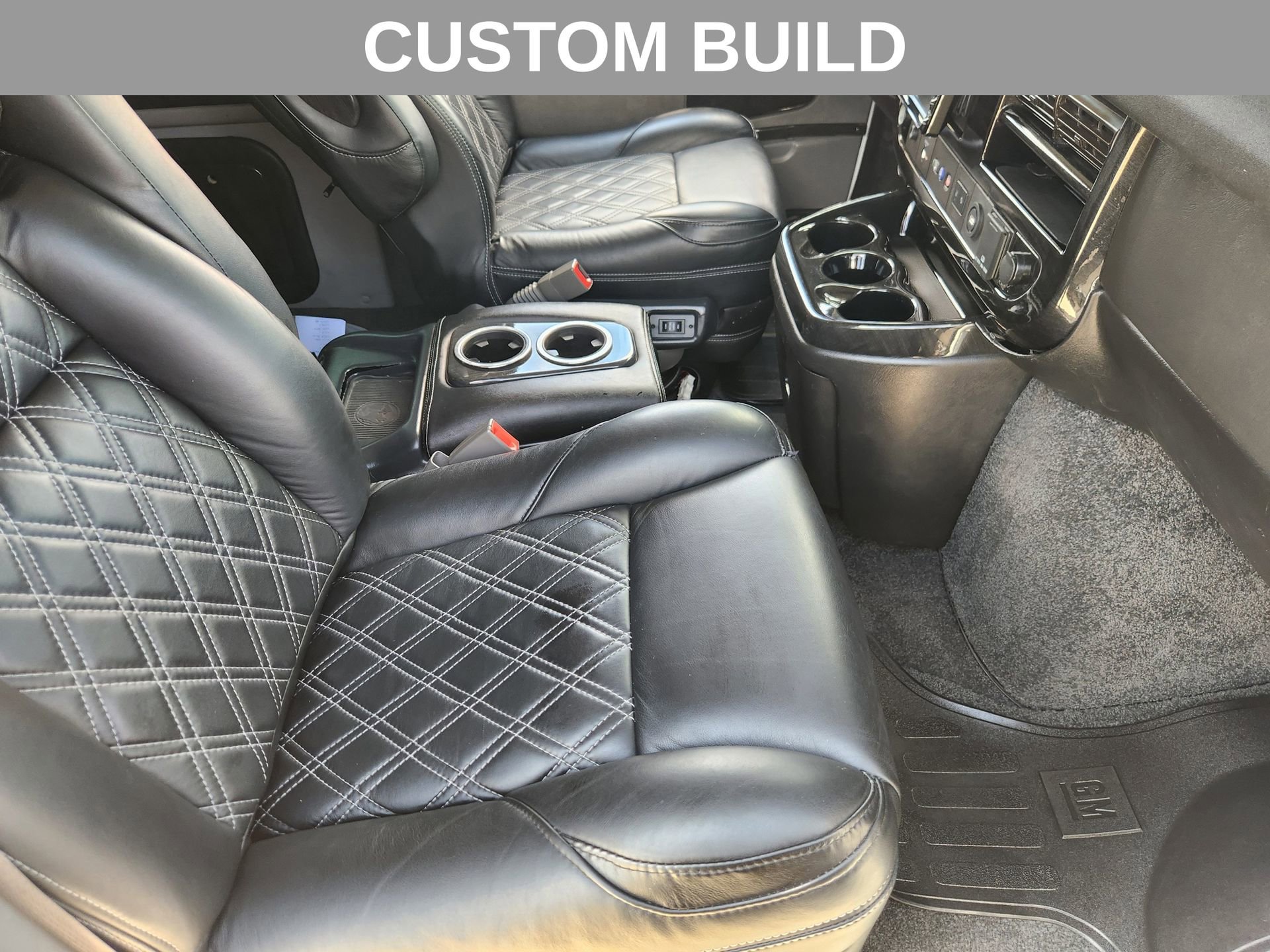 Used 2021 GMC Savana 3500 LS w/ Chrome Appearance Package image 3