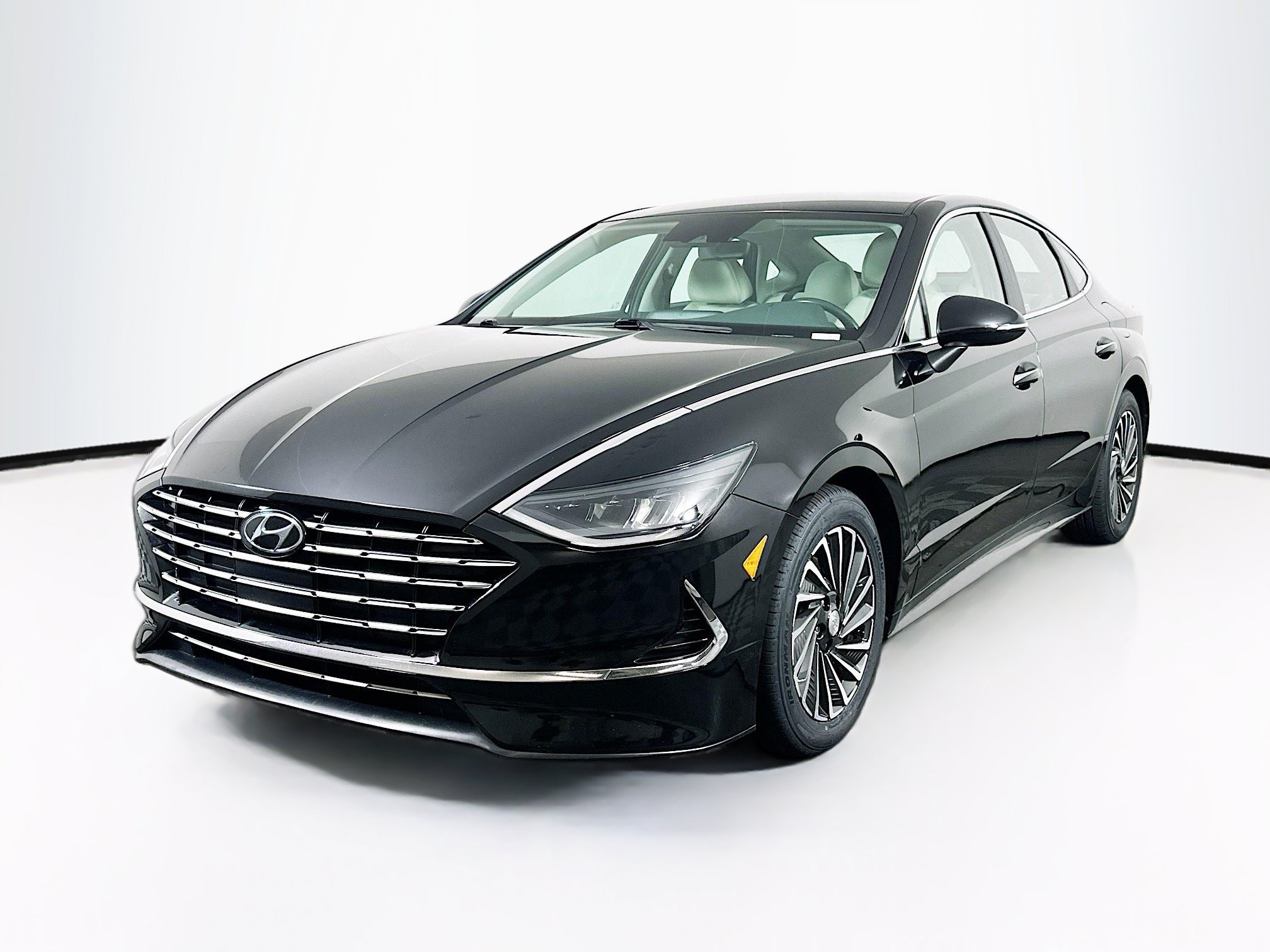 Used 2023 Hyundai Sonata SEL FWD image 3